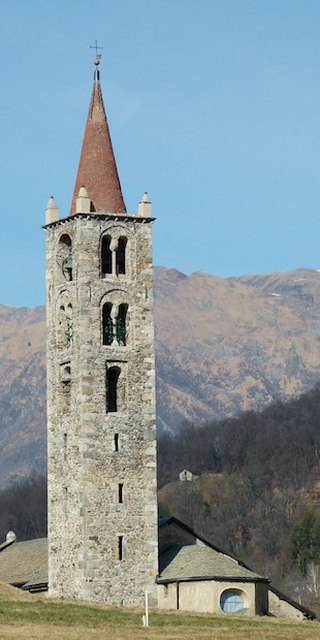 Tesserete, Der Kirchturm von Sala Capriasca ist eine Landmarke