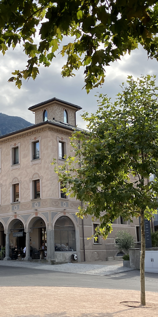 Giubiasco, Der Palazzo Scalabrini aus den 1860er Jahren - heute das Hotel La Tureta