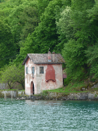 Gandria - Angebot für Gruppen, Das alte Zollgebäude Casa rossa von 1853 in Cantine di Gandria., Foto: Bernhard Graf