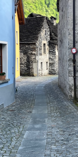 "Eine Viertel-Meile neuer Strasse", In Bignasco: Paese vecchio, Foto: Bernhard Graf
